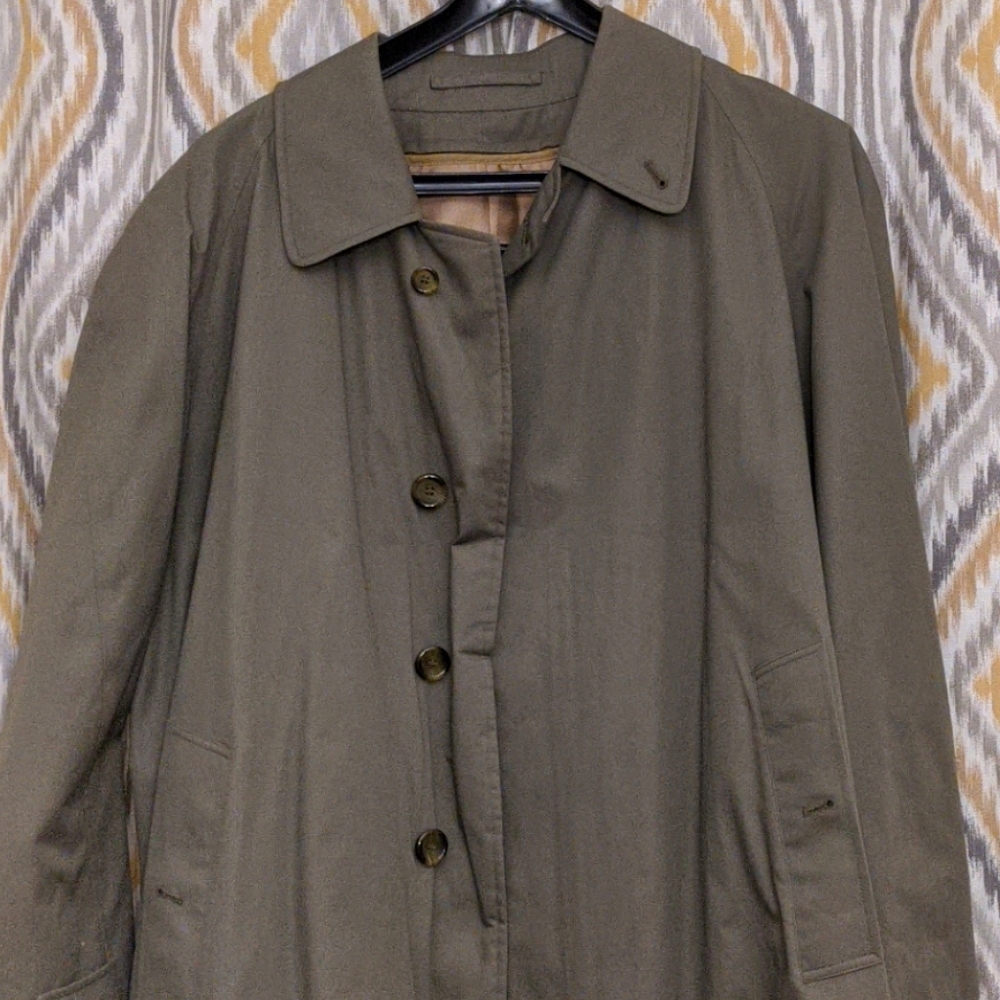 Men's Burberry trench coat